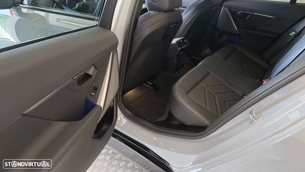 BMW 530 e Pack Desportivo M - 46