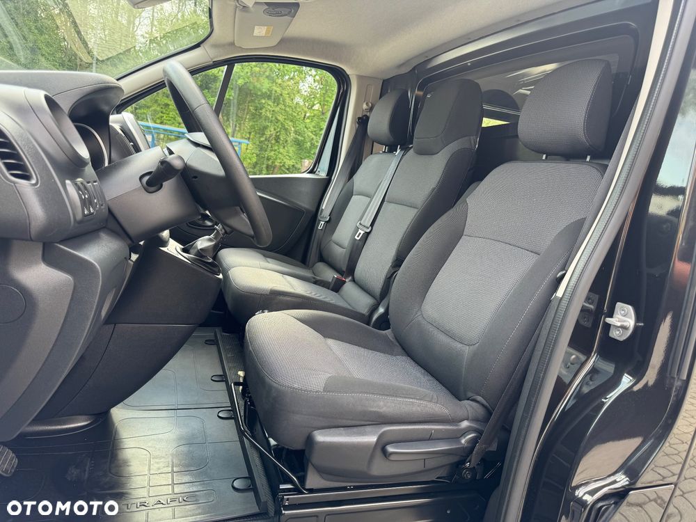 Renault Trafic - 16