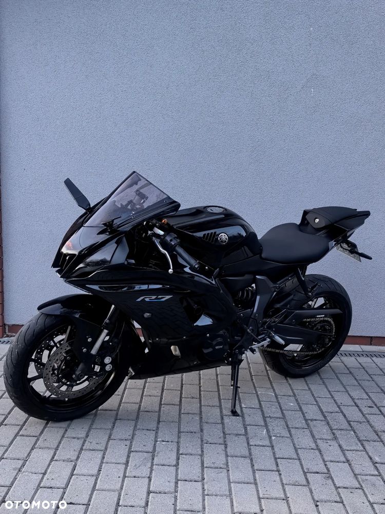 Yamaha R7 - 7