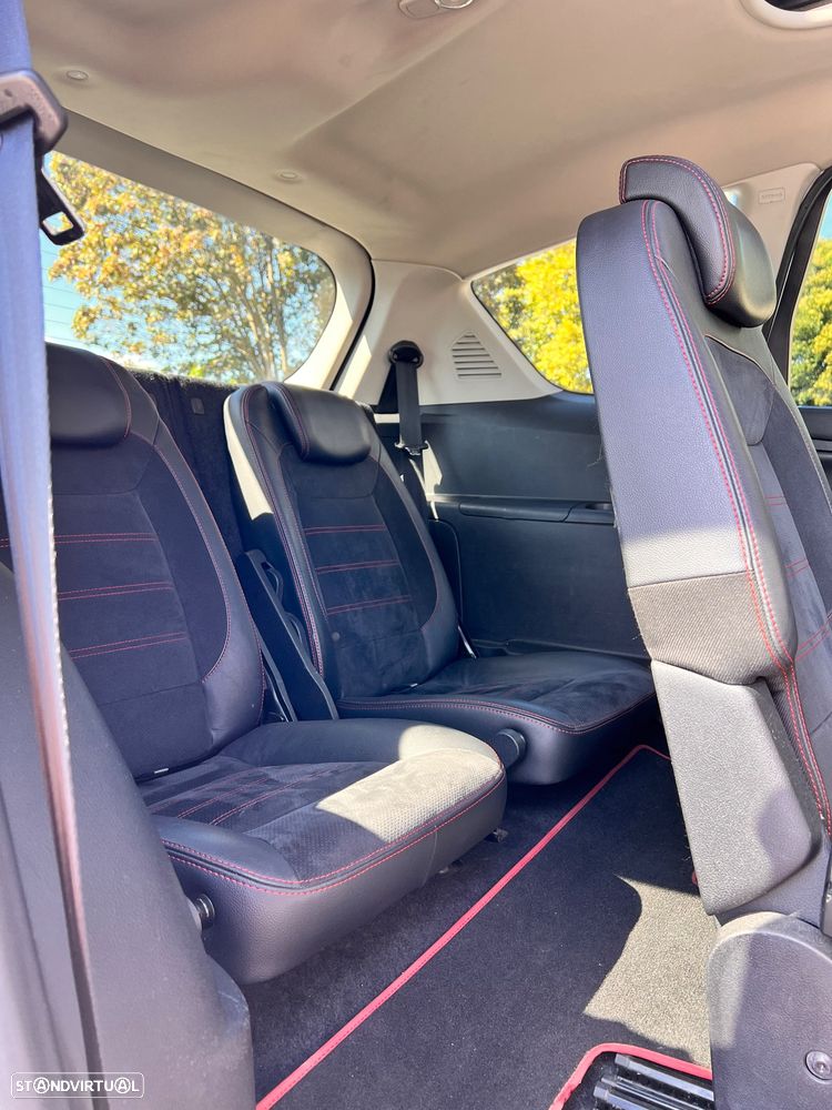 Ford S-Max 2.2 TDCi Titanium 7L - 16