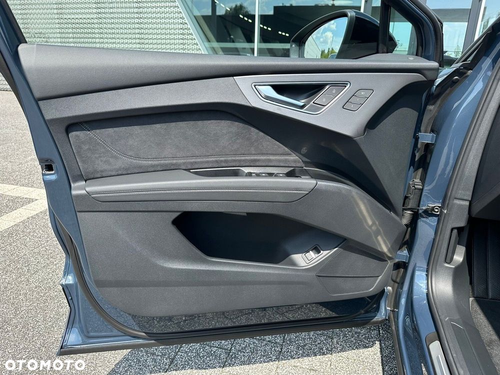 Audi Q4 e-tron - 15
