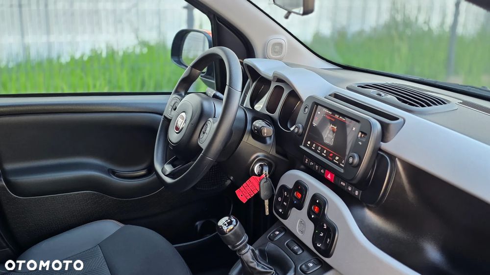 Fiat Panda 1.0 GSE Hybrid GARMIN - 10