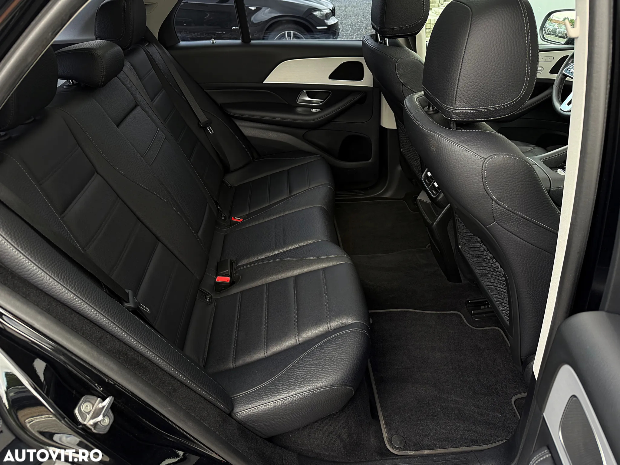 Mercedes-Benz GLE 300 d 4Matic 9G-TRONIC AMG Line - 39