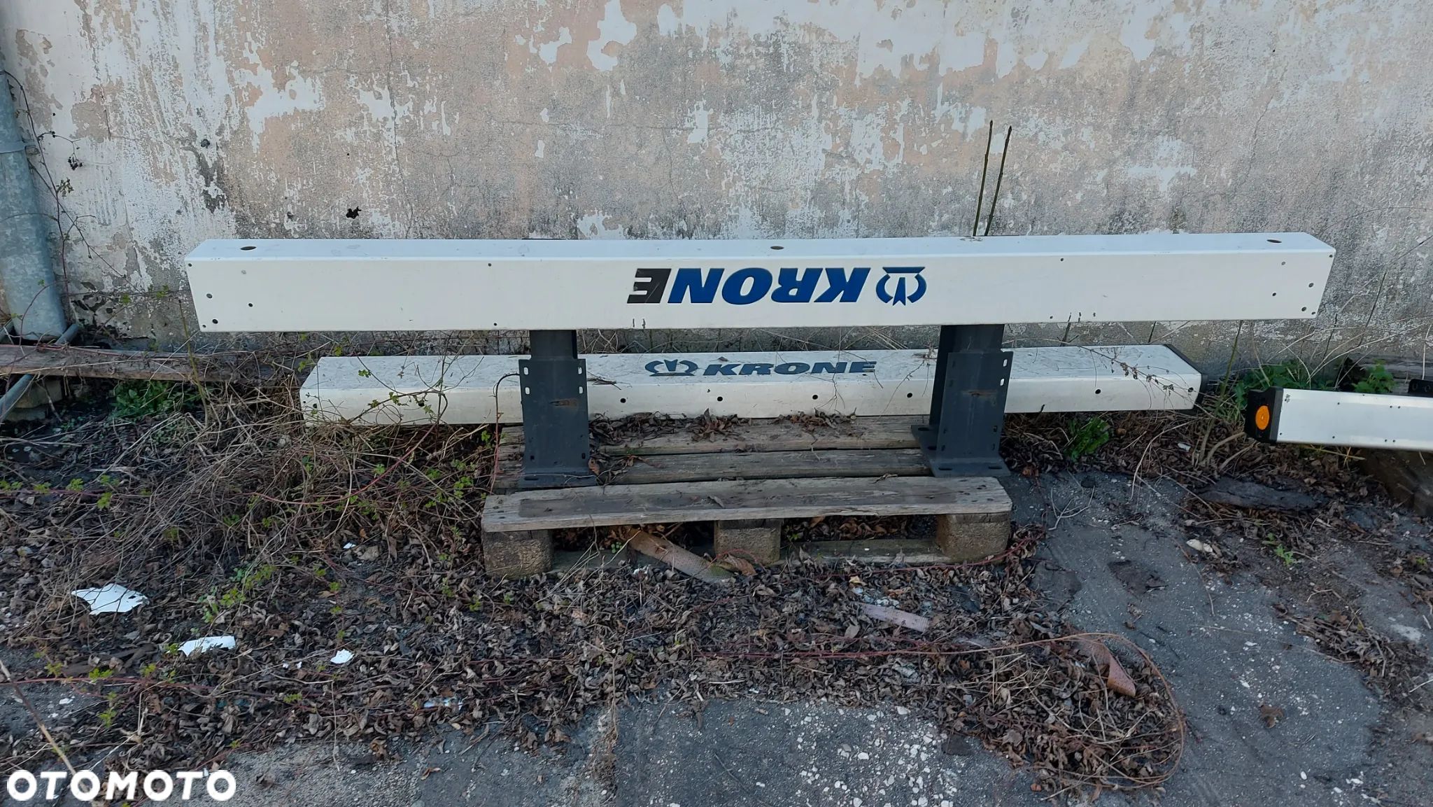 Oryginalny Zderzak naczepy Krone nowe po montażu windy - 1