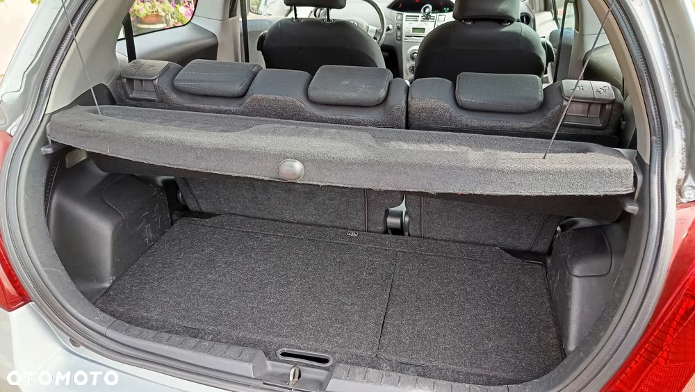 Toyota Yaris 1.3 Luna - 21