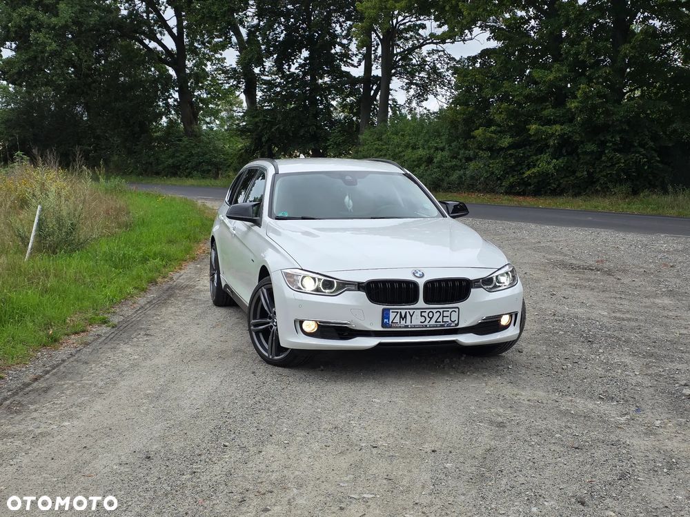 BMW Seria 3 320d Touring Luxury Line - 25