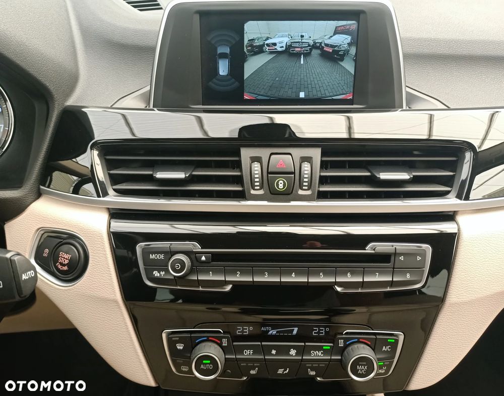 BMW X1 sDrive20i Advantage - 22