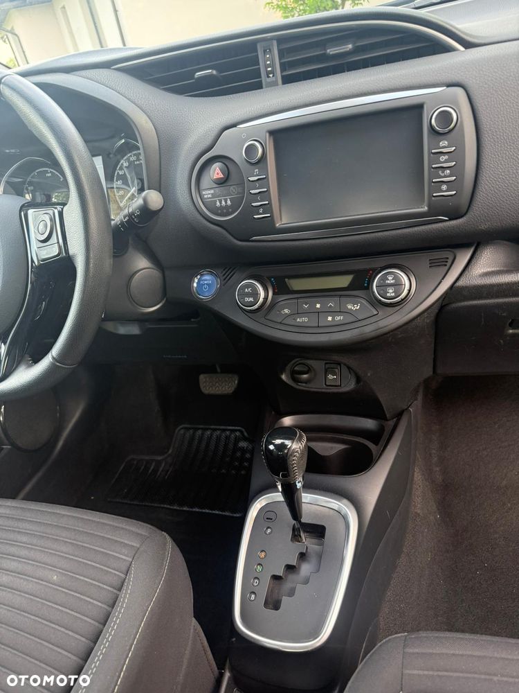 Toyota Yaris - 13