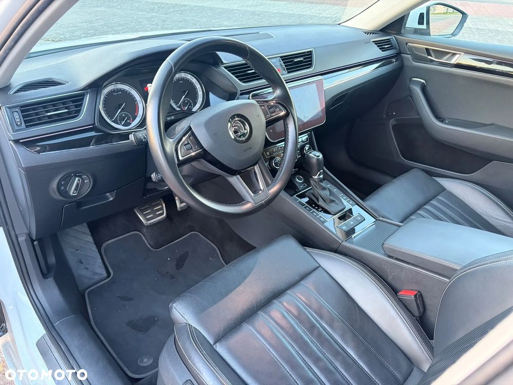 Skoda Superb 2.0 TDI 4x4 L&K DSG - 18