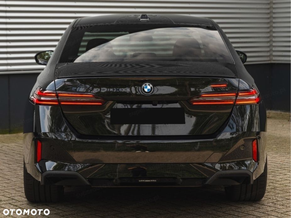 BMW Seria 5 520d xDrive mHEV M Sport - 4