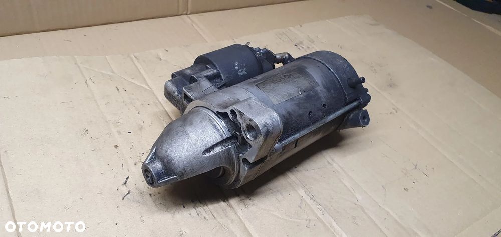 Rozrusznik starter silnika Audi A8 D3 4.2 TDI Automat 0001223018 057911023E - 2