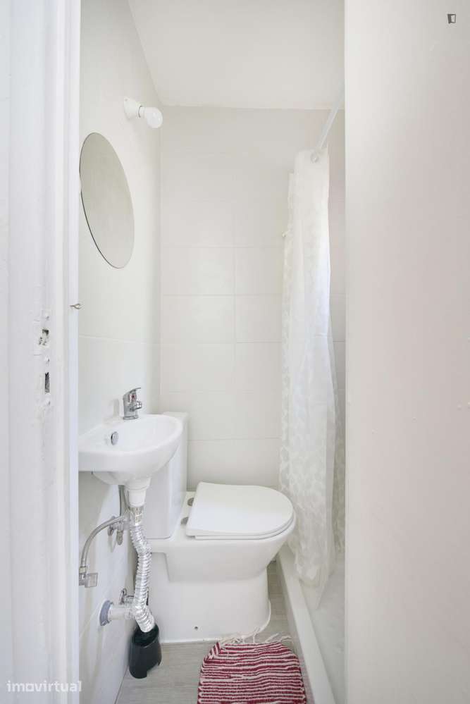 Quarto - localizado em Saldanha Lisbon - Grande imagem: 2/43