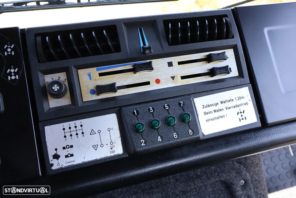 Mercedes Benz Unimog - 24