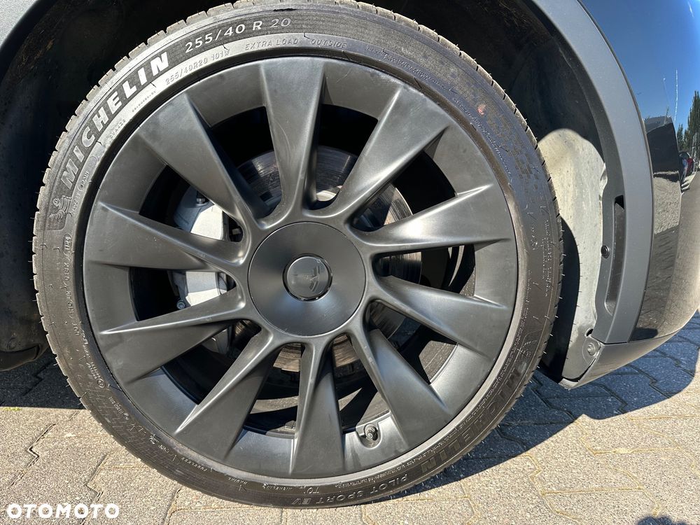 Tesla Y RWD - 15