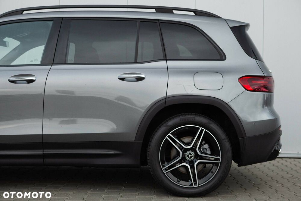 Mercedes-Benz GLB - 15