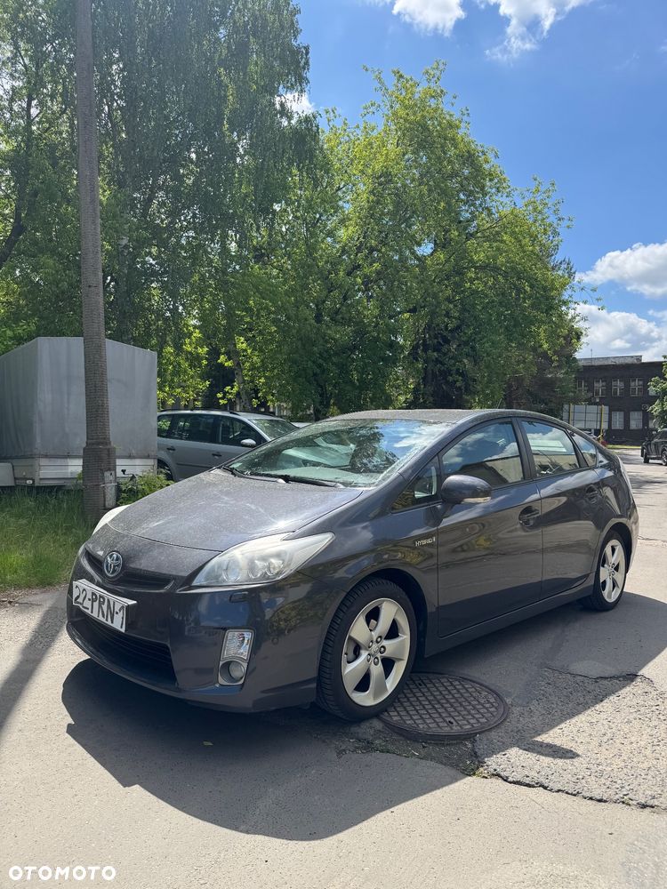 Toyota Prius - 4