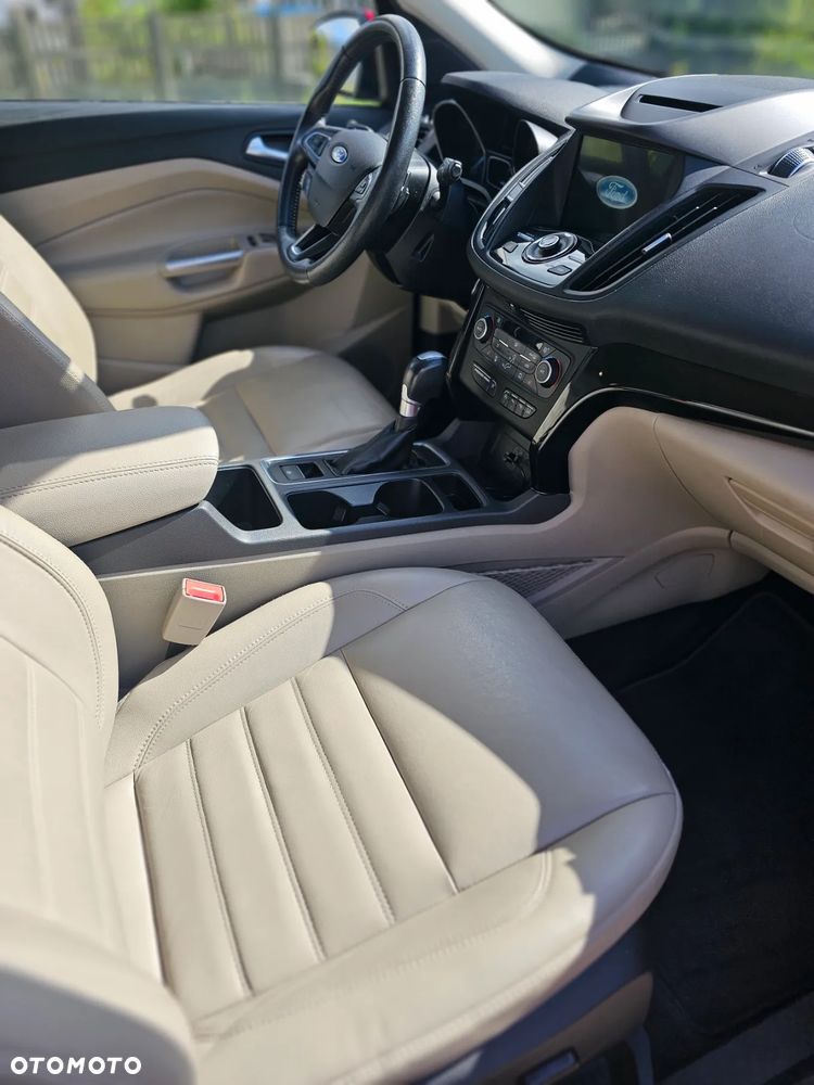 Ford Escape 2.0 EcoBoost AWD Titanium - 10