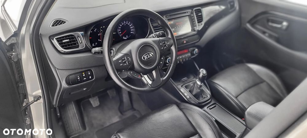 Kia Carens 1.7 CRDi 136 Fifa World Cup Edition - 15