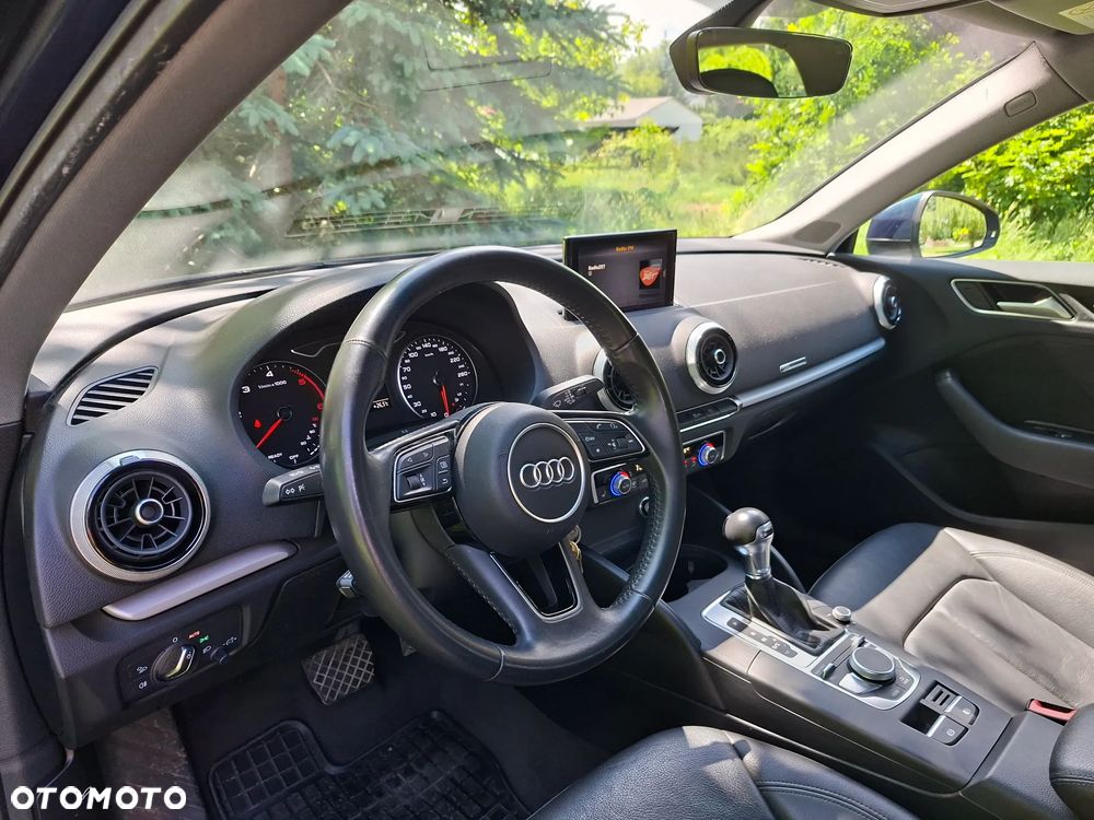Audi A3 Sportback 1.6 TDI S tronic - 11