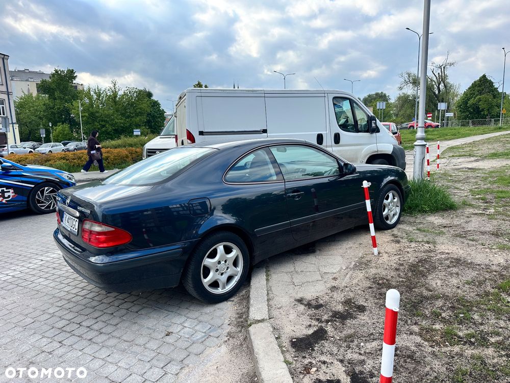 Mercedes-Benz CLK - 38