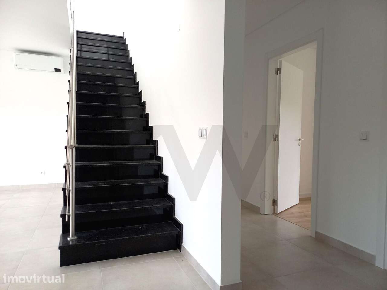 Apartamento T4 novo com 154,03m2, terraços no topo, garagem para 3 via - Grande imagem: 5/30