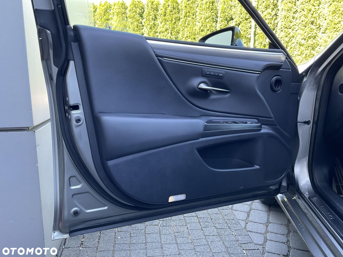 Lexus ES - 32