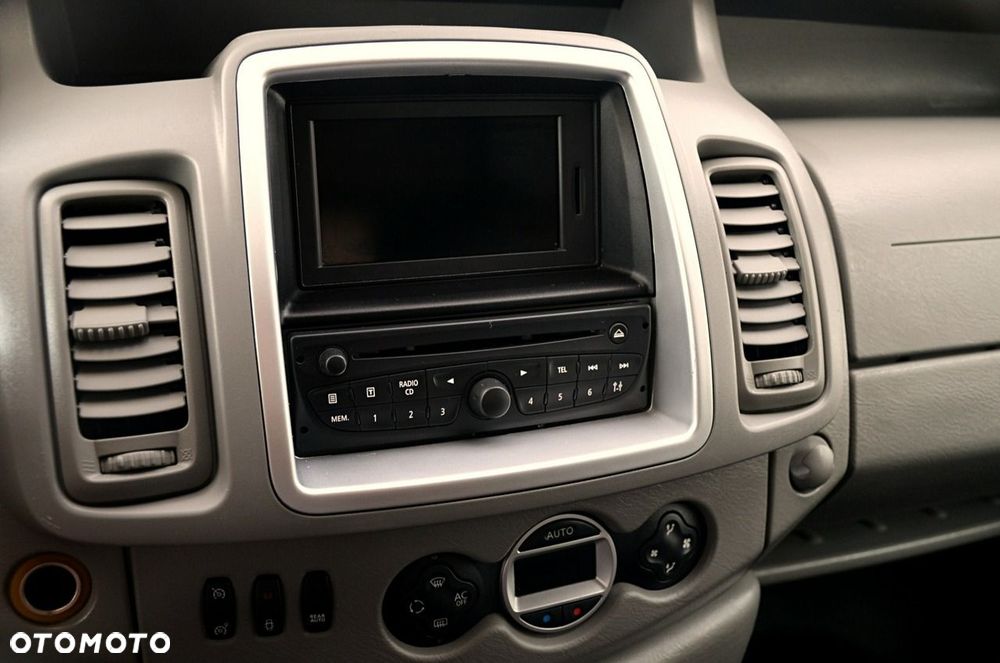 Renault Trafic - 32