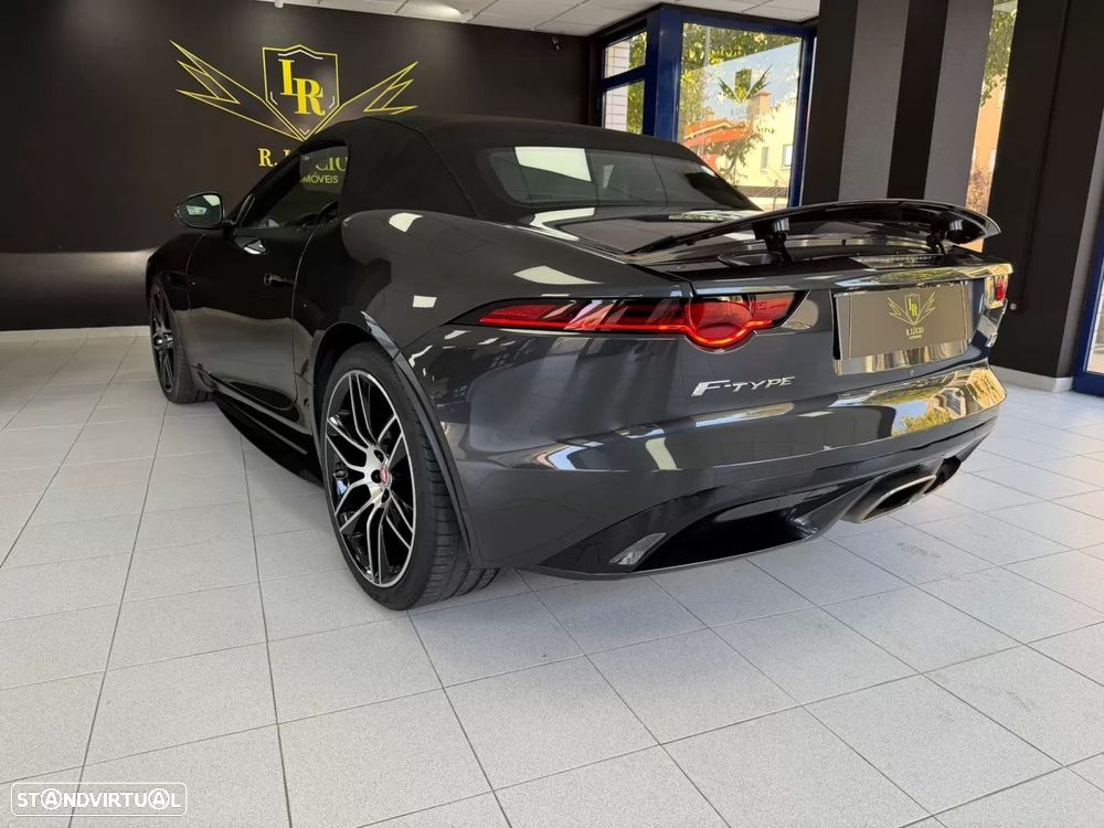 Jaguar F-Type 2.0 i4 Chequered Flag - 4