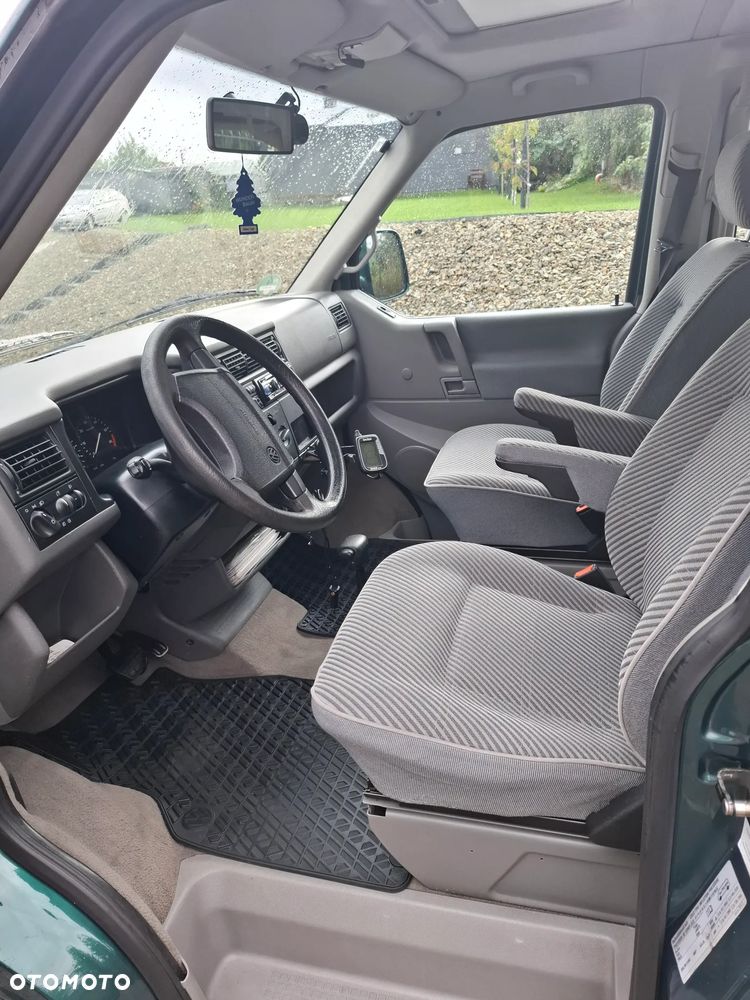 Volkswagen Caravelle 1998 photo 4