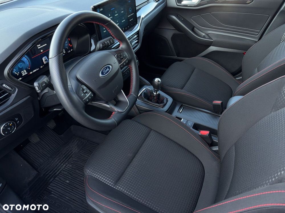 Ford Focus 1.0 EcoBoost ST-Line X - 10