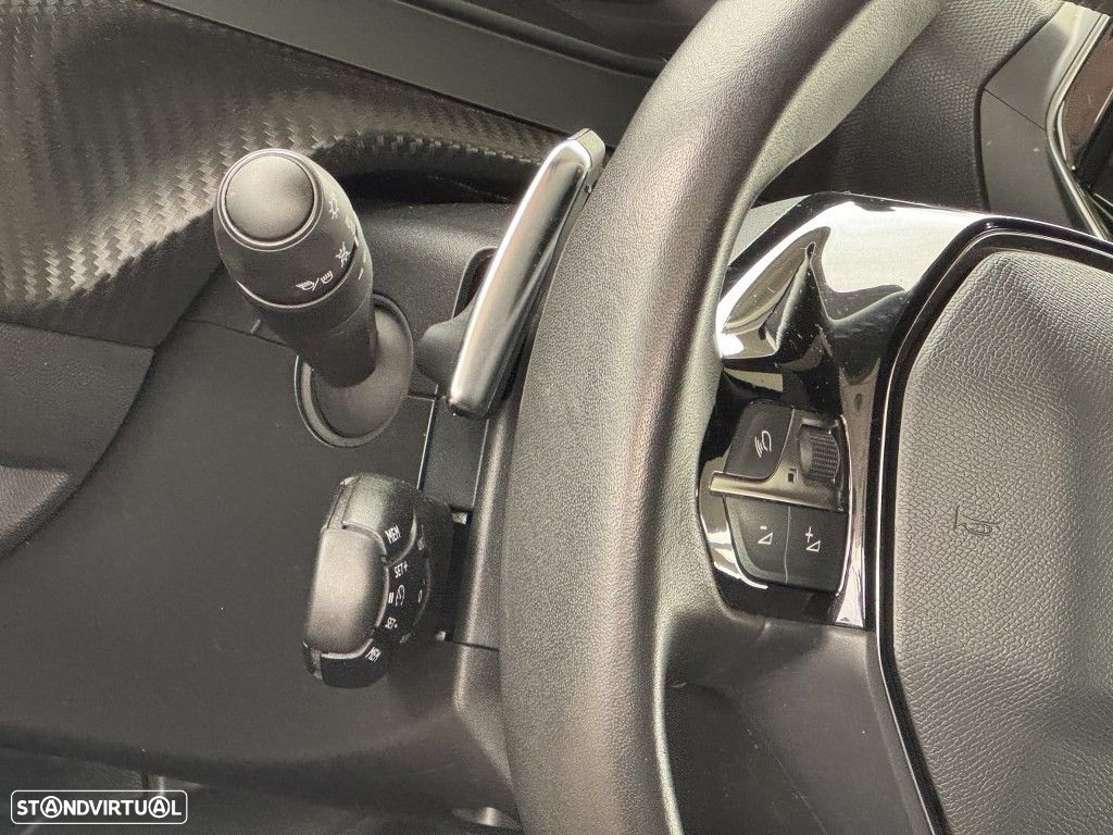 Peugeot 2008 1.5 BlueHDi Allure Pack EAT8 - 5