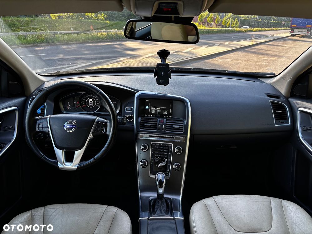 Volvo XC 60 D4 AWD Summum - 10