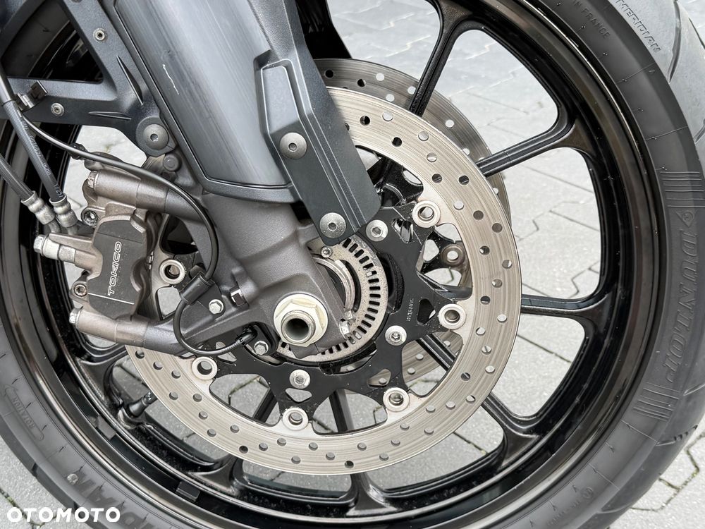 Suzuki V-STROM - 20