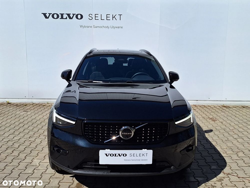 Volvo XC 40 B3 Ultra Dark - 4