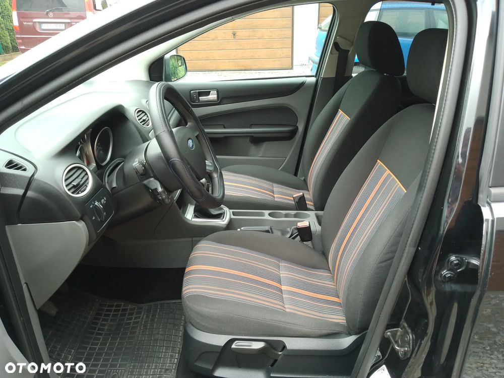 Ford Focus - 10