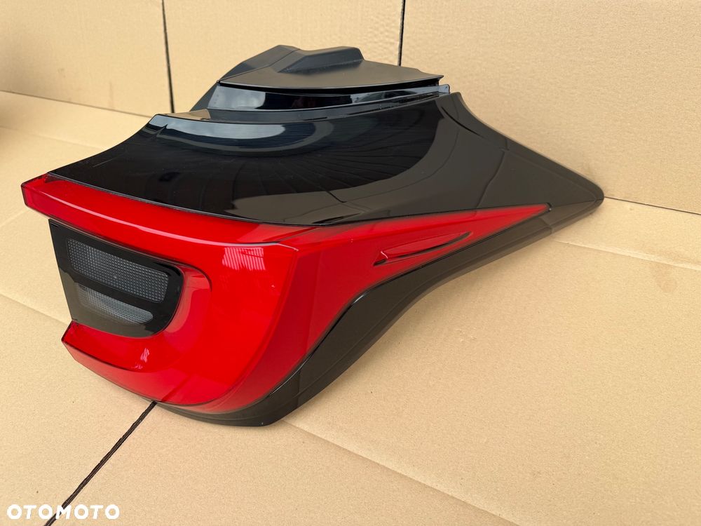 LAMPA TYLNA TYŁ PRAWA LED - TOYOTA YARIS IV 2020- - 2