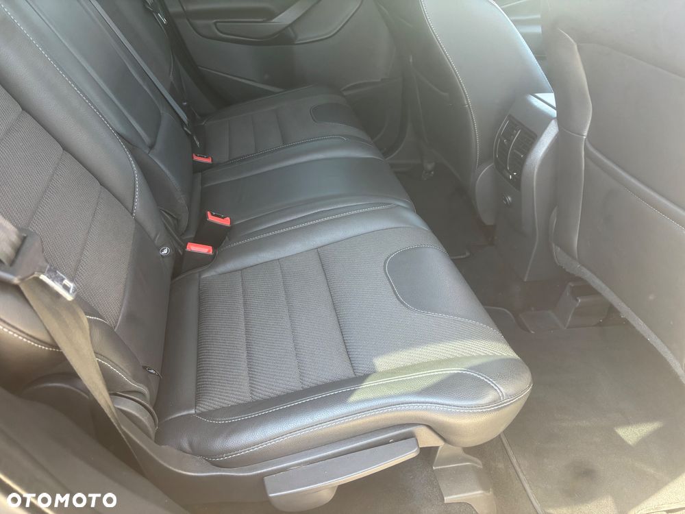 Ford Kuga 1.5 EcoBoost 2x4 Titanium - 28