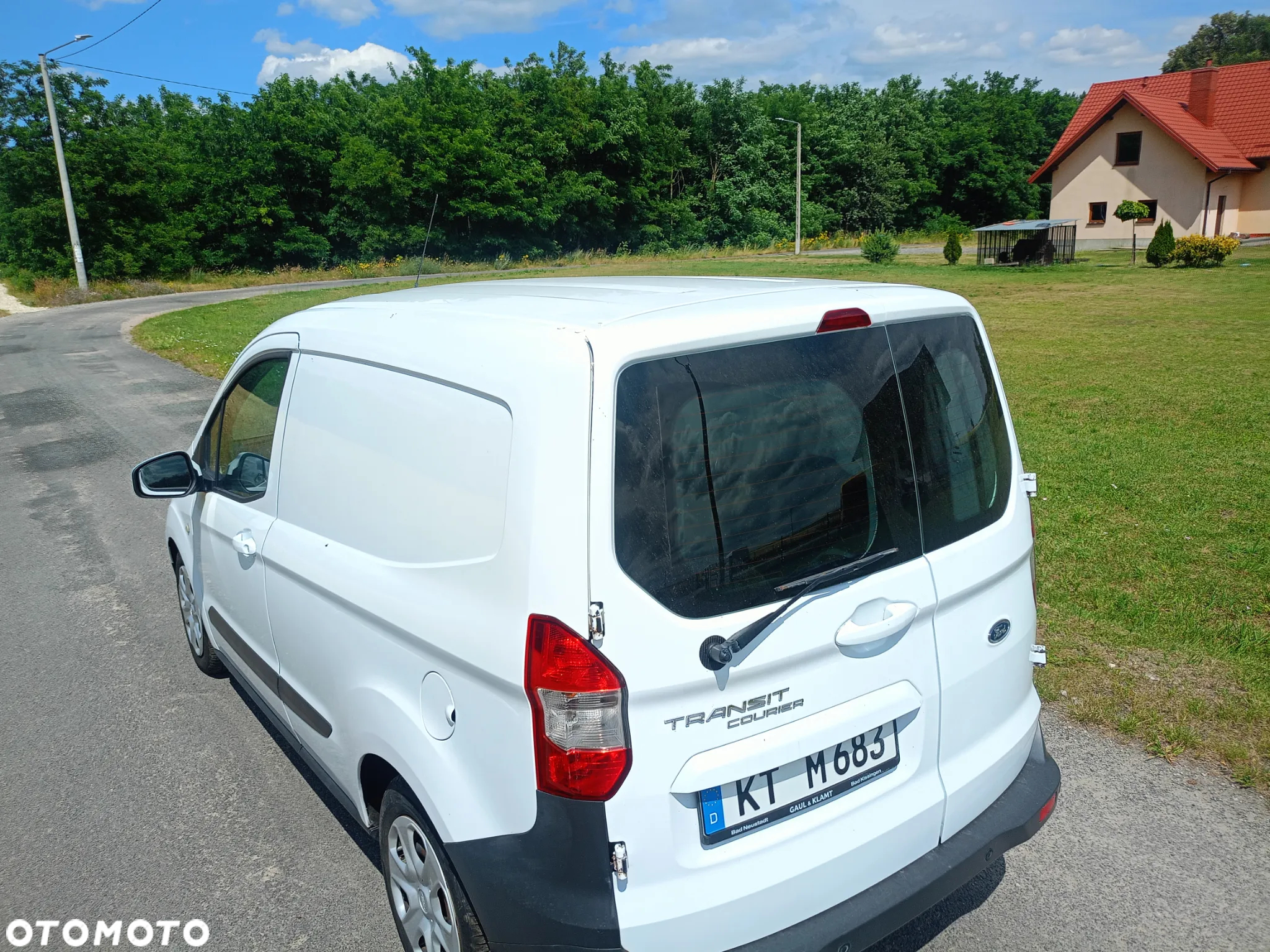 Ford courier - 4