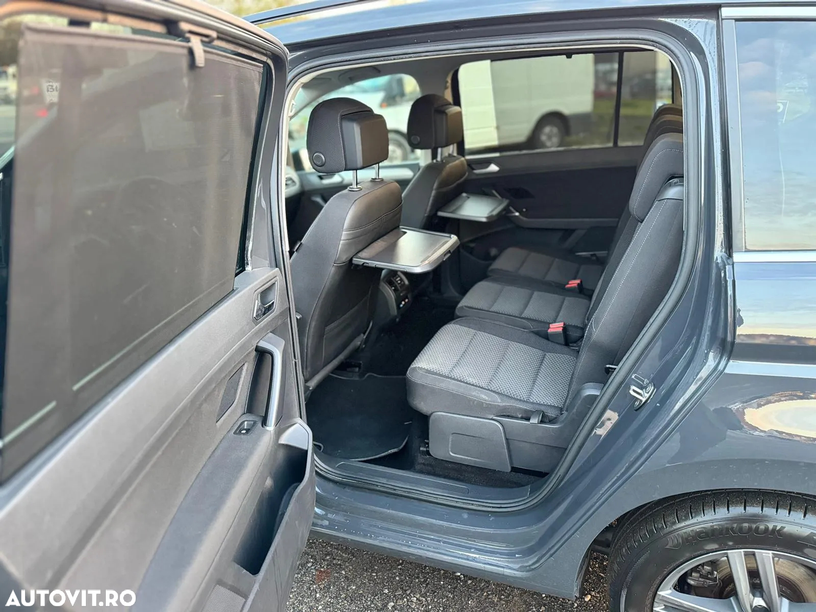 Volkswagen Touran 2.0 TDI DSG Comfortline - 10