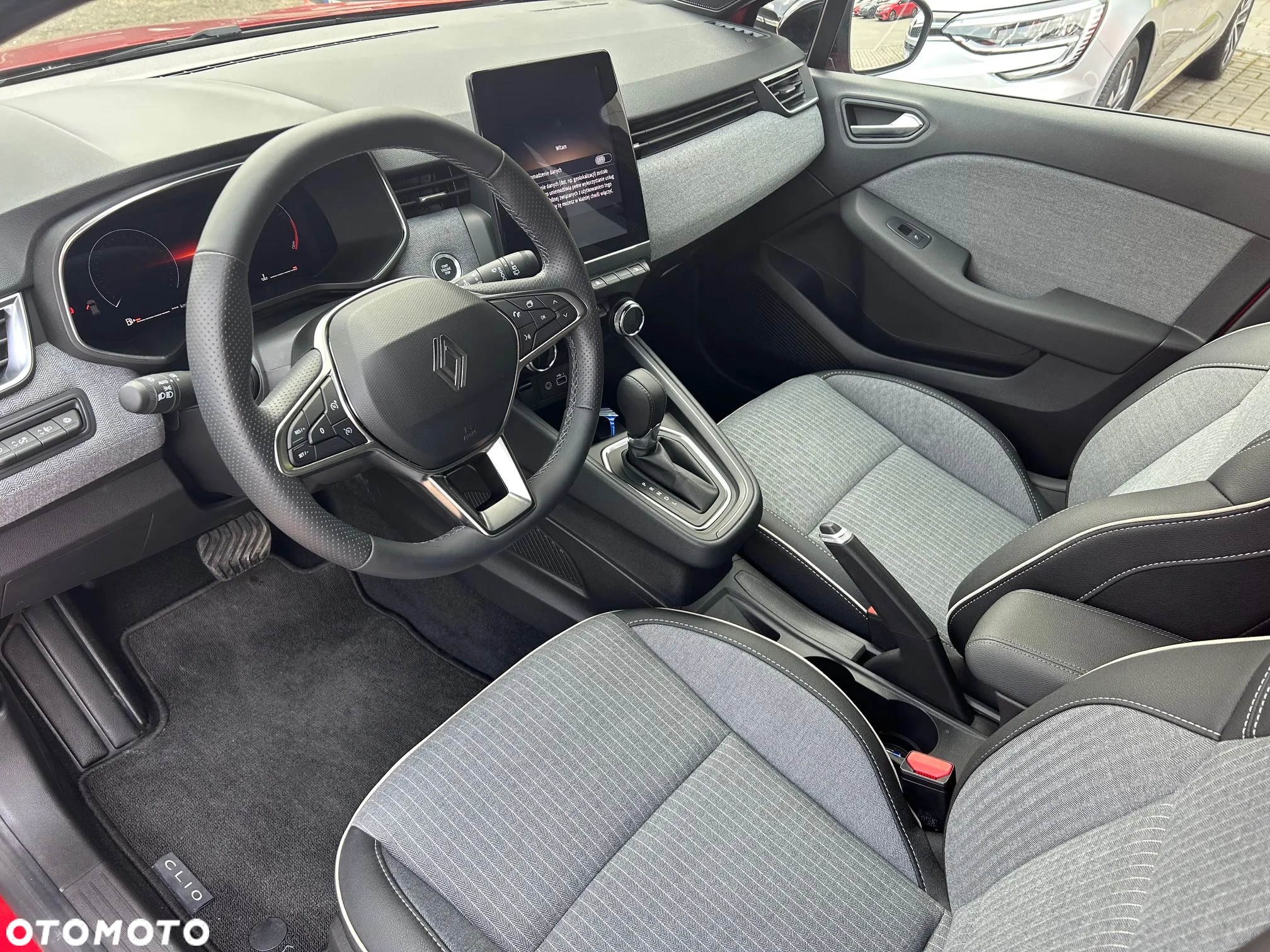 Renault Clio 1.0 TCe Techno X-Tronic - 9