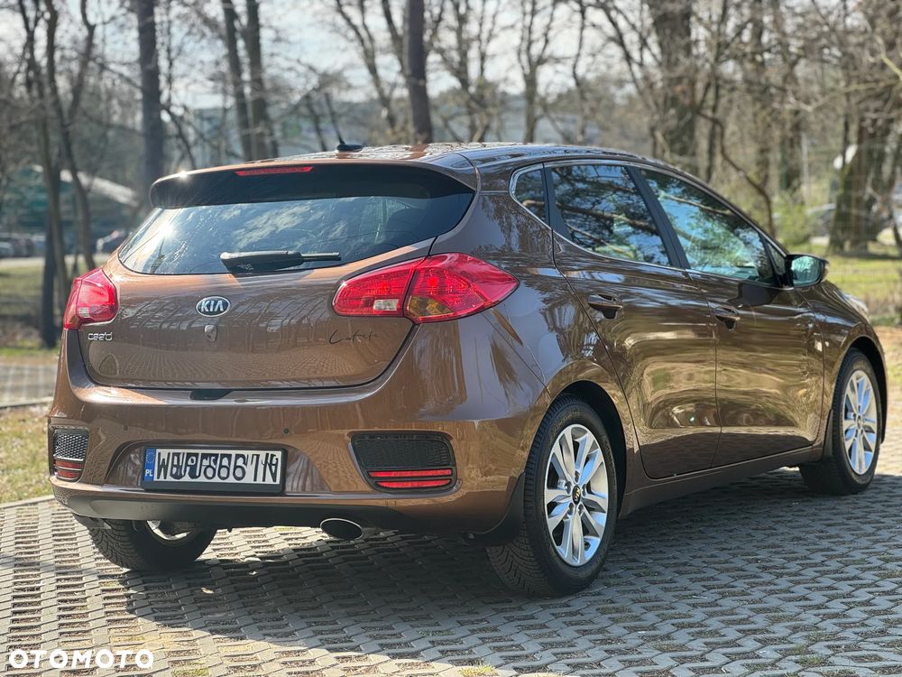 Kia Ceed 1.6 GDI Business Line - 13