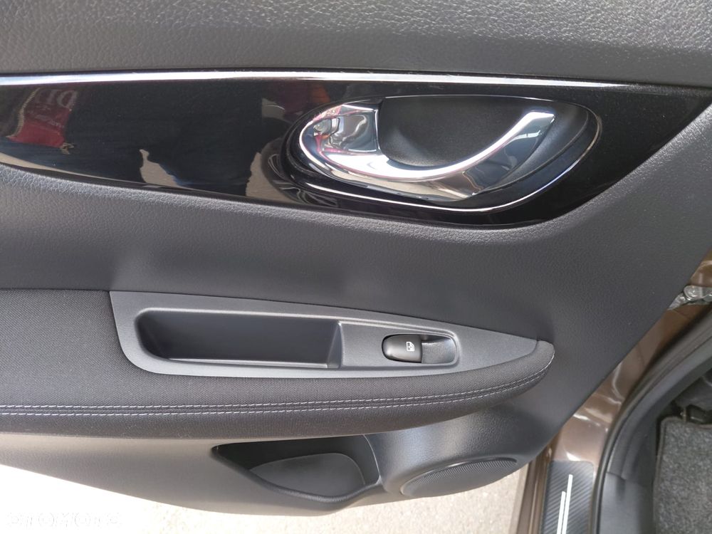 Nissan Qashqai - 11