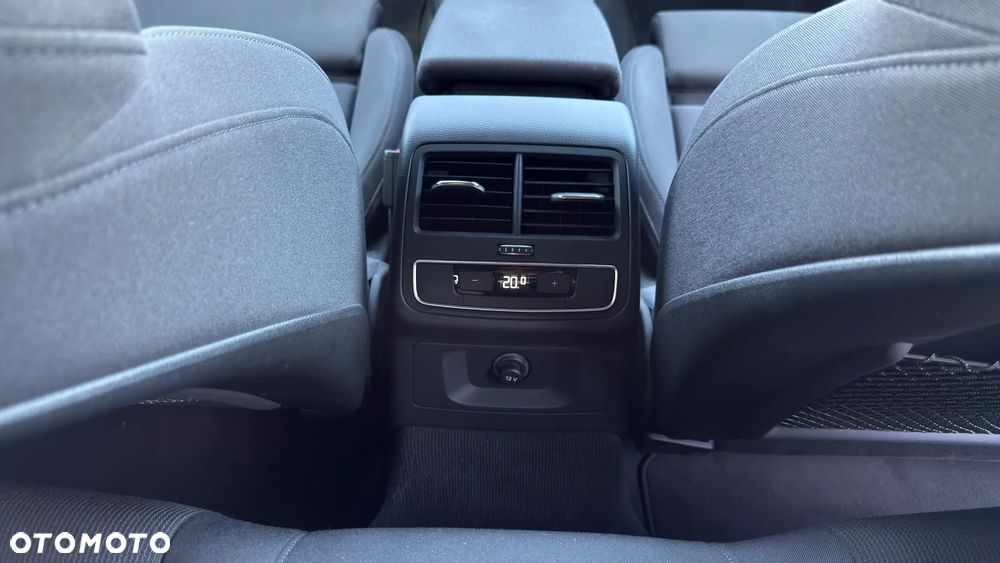 Audi A4 Limousine 35 TFSI mHEV Advanced S tronic - 36