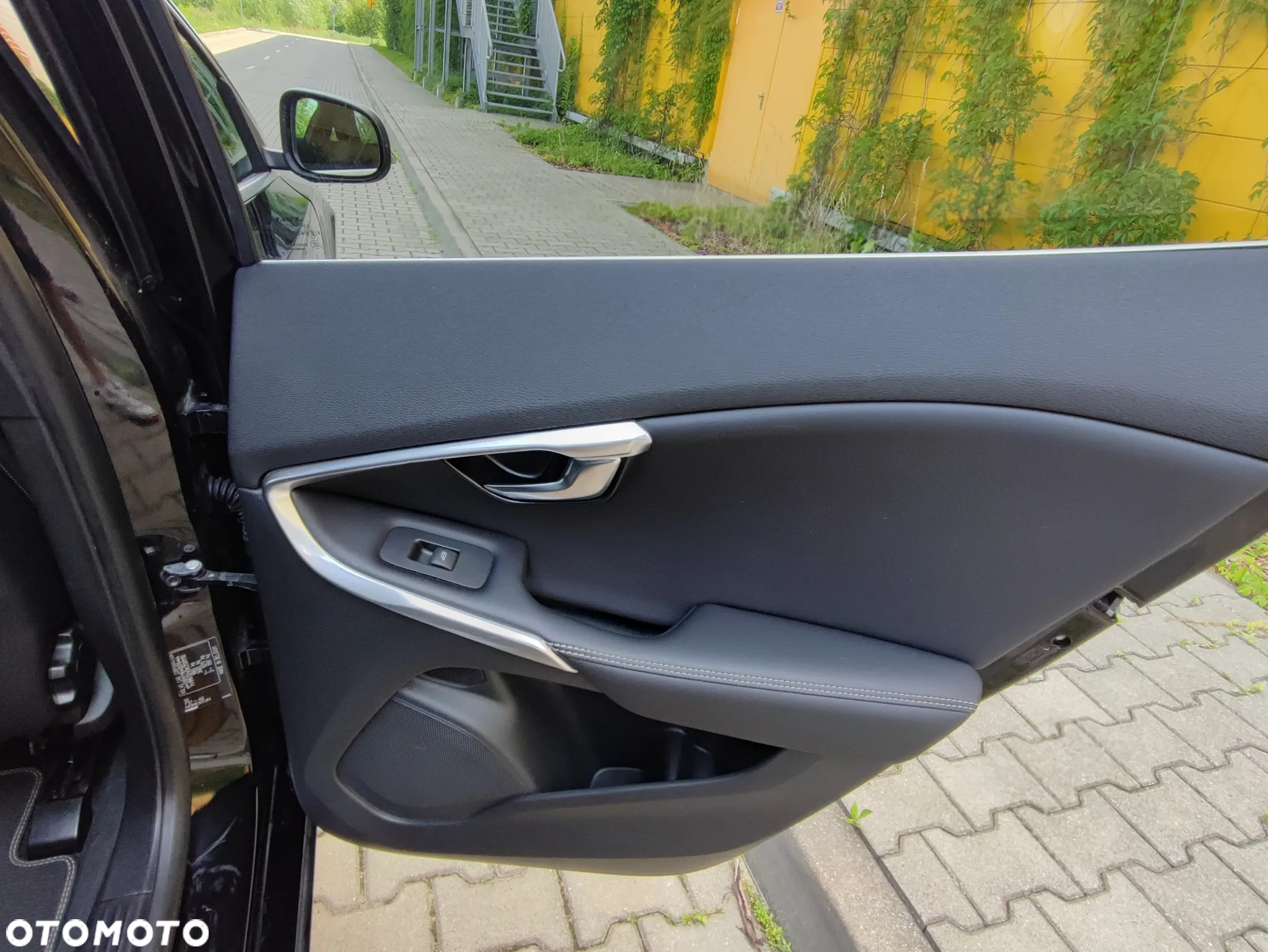Volvo V40 T3 Geartronic RDesign - 23