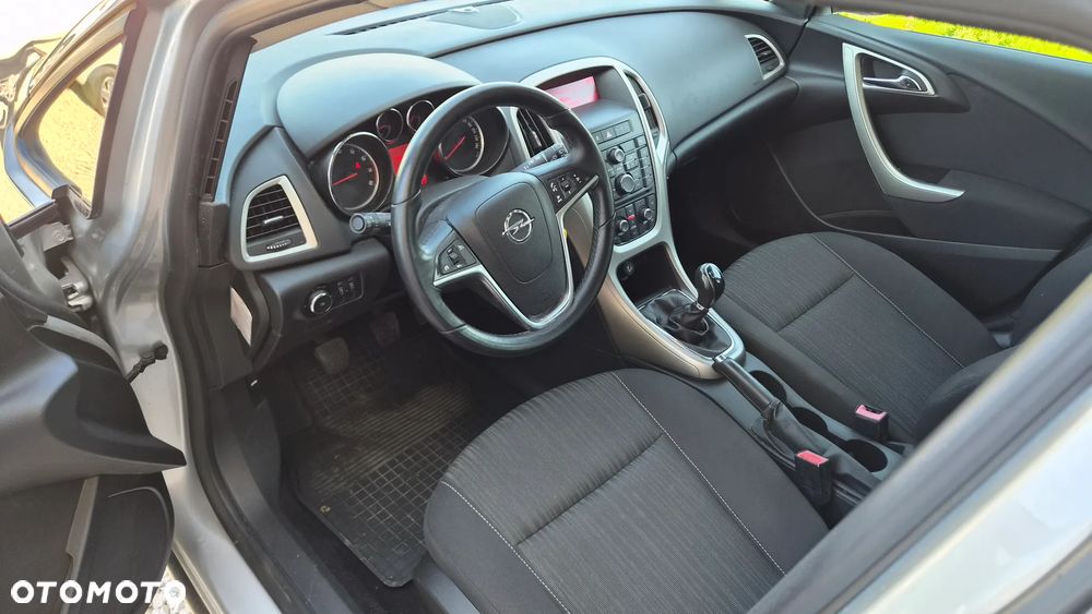 Opel Astra 1.6 Innovation - 18