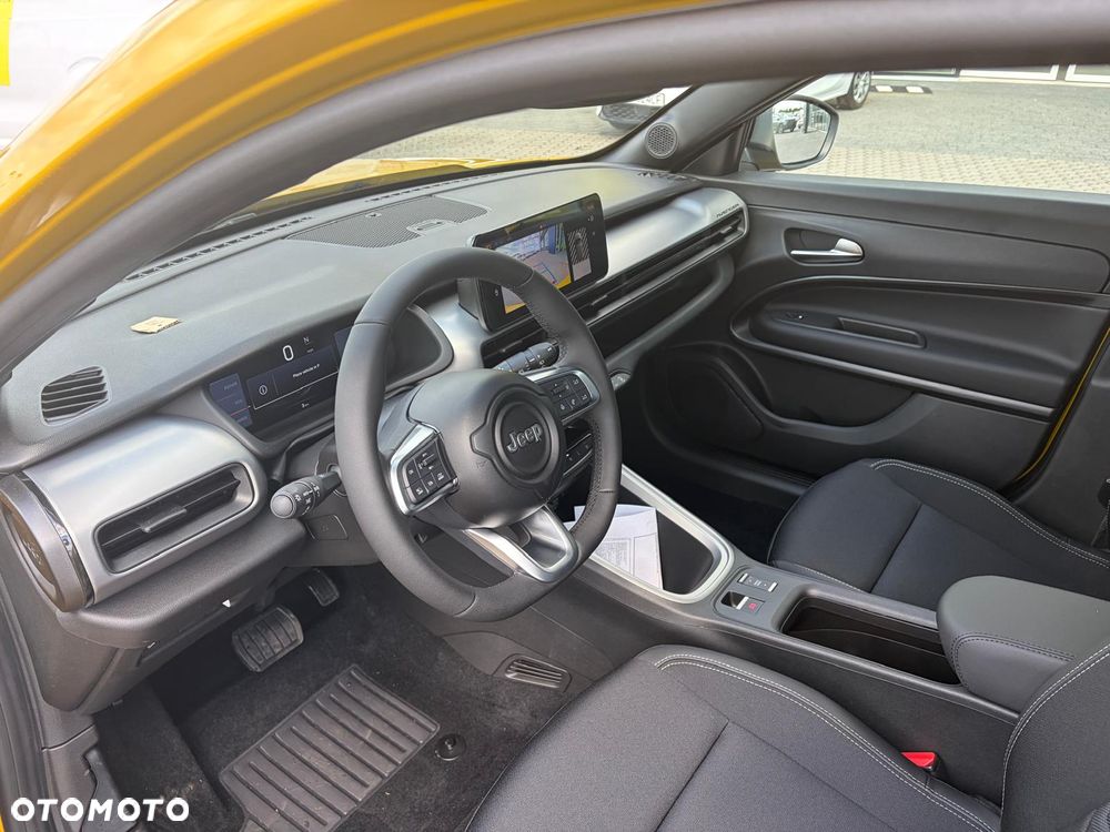 Jeep Avenger 1.2 T3 mHEV Altitude FWD eDCT6 - 6