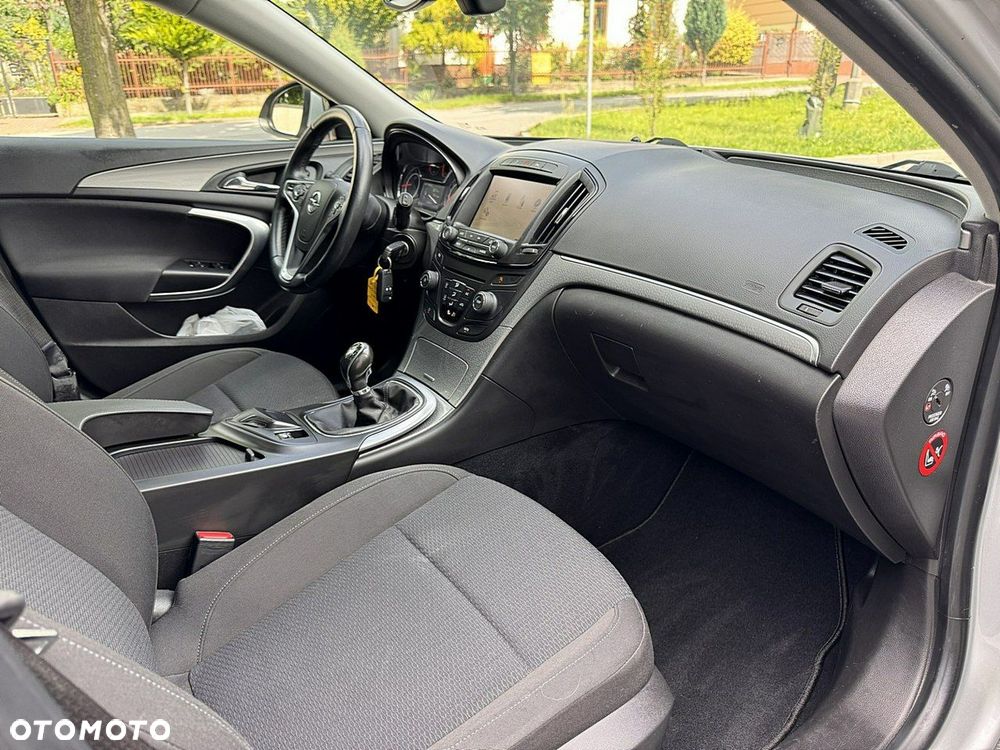 Opel Insignia - 11