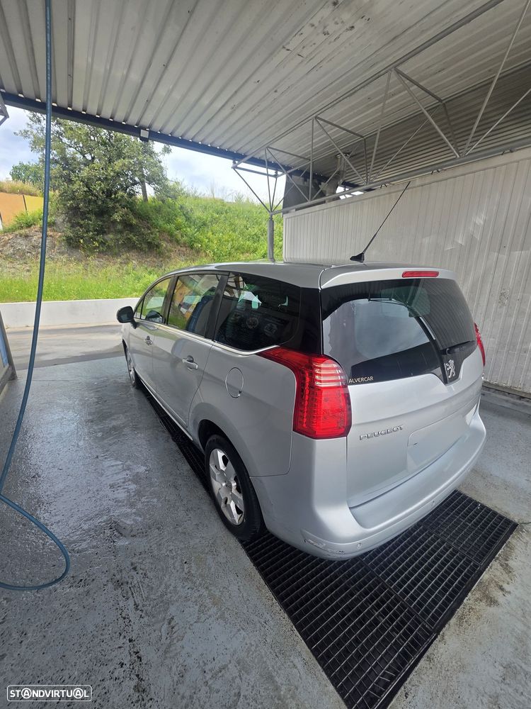 Peugeot 5008 1.6 E-HDi 7L Allure J17 CMP6 - 6