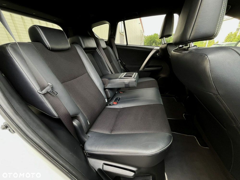 Toyota RAV4 - 14
