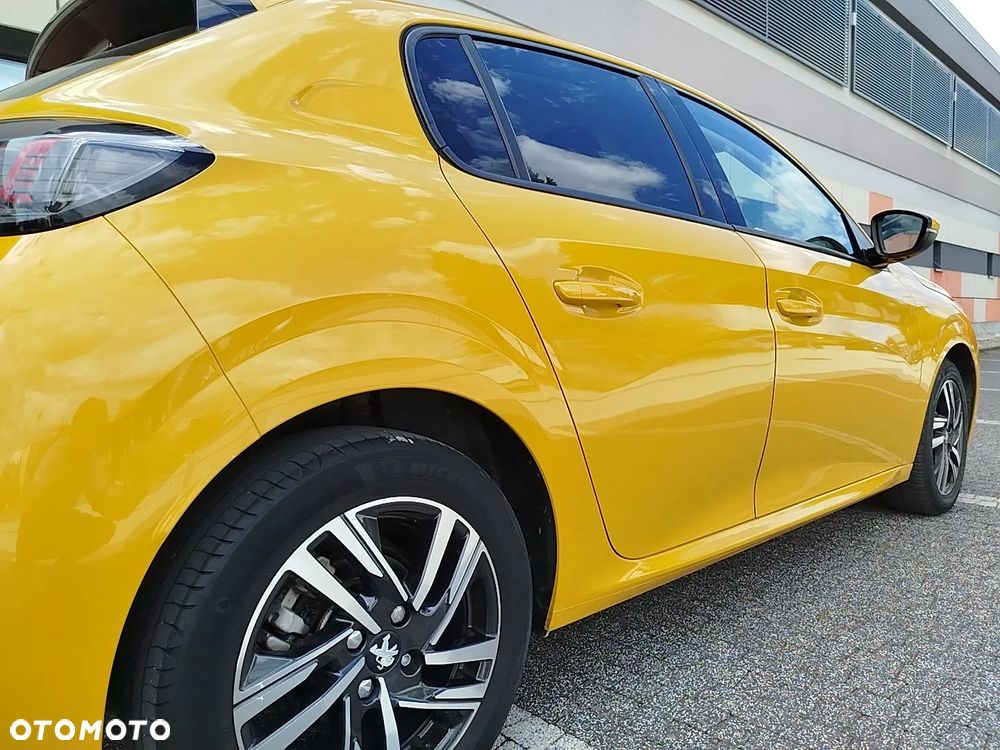 Peugeot 208 TURBO 100 Allure - 33